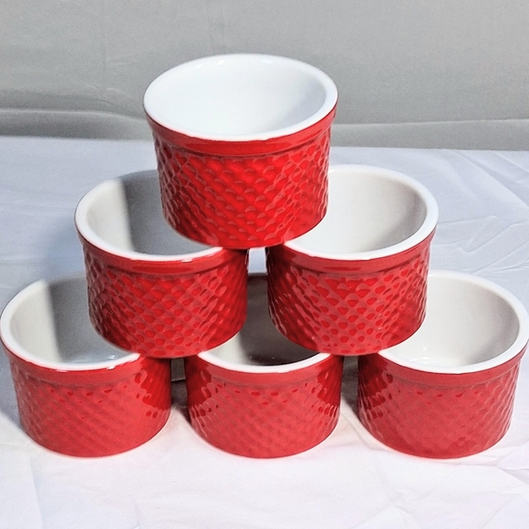 Set Of 6 Crate and Barrel Red And White Like New Holiday/Farmhouse Ramekins - Picture 1 of 9